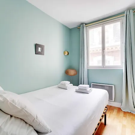 Appartement Comfortable 1br-4p - Champs Elysees Parijs